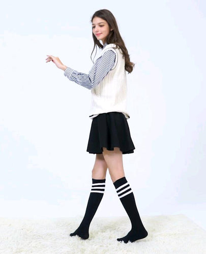 Why are thigh high socks more suitable for short skirts than pantyhose?