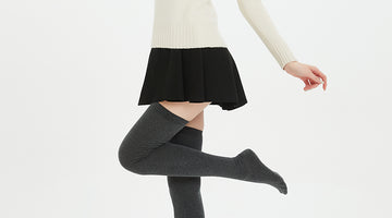 How to choose a skirt with thigh high socks?