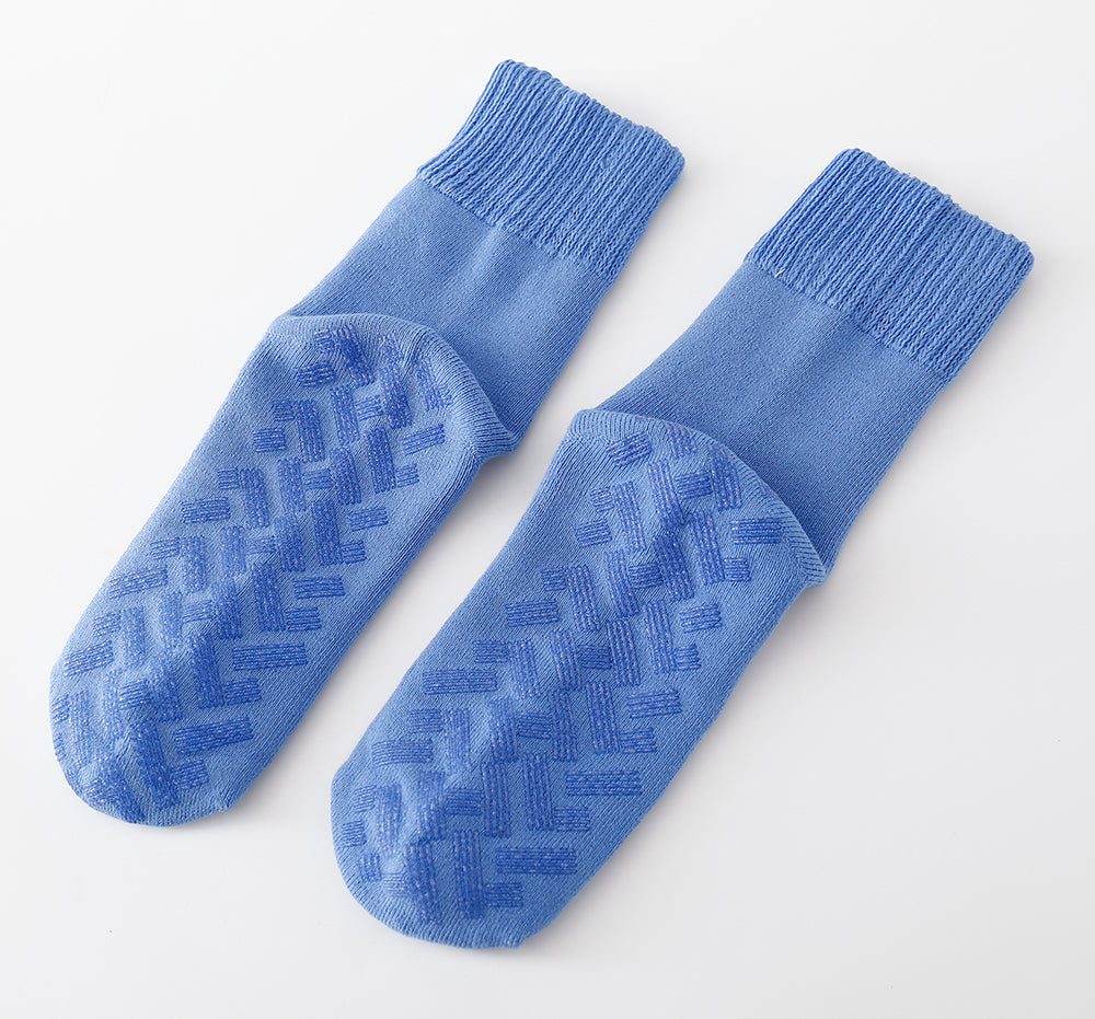 These hospital socks have amazing reliability! – Kayhoma