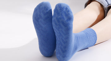 These hospital socks do not hurt feet like the 'dot' style anti slip bottoms of other styles.